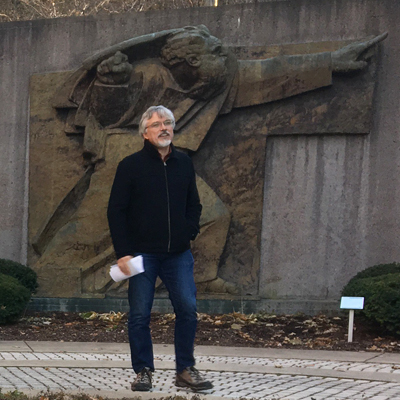 Watts with Mestrovic's Moses at SU
